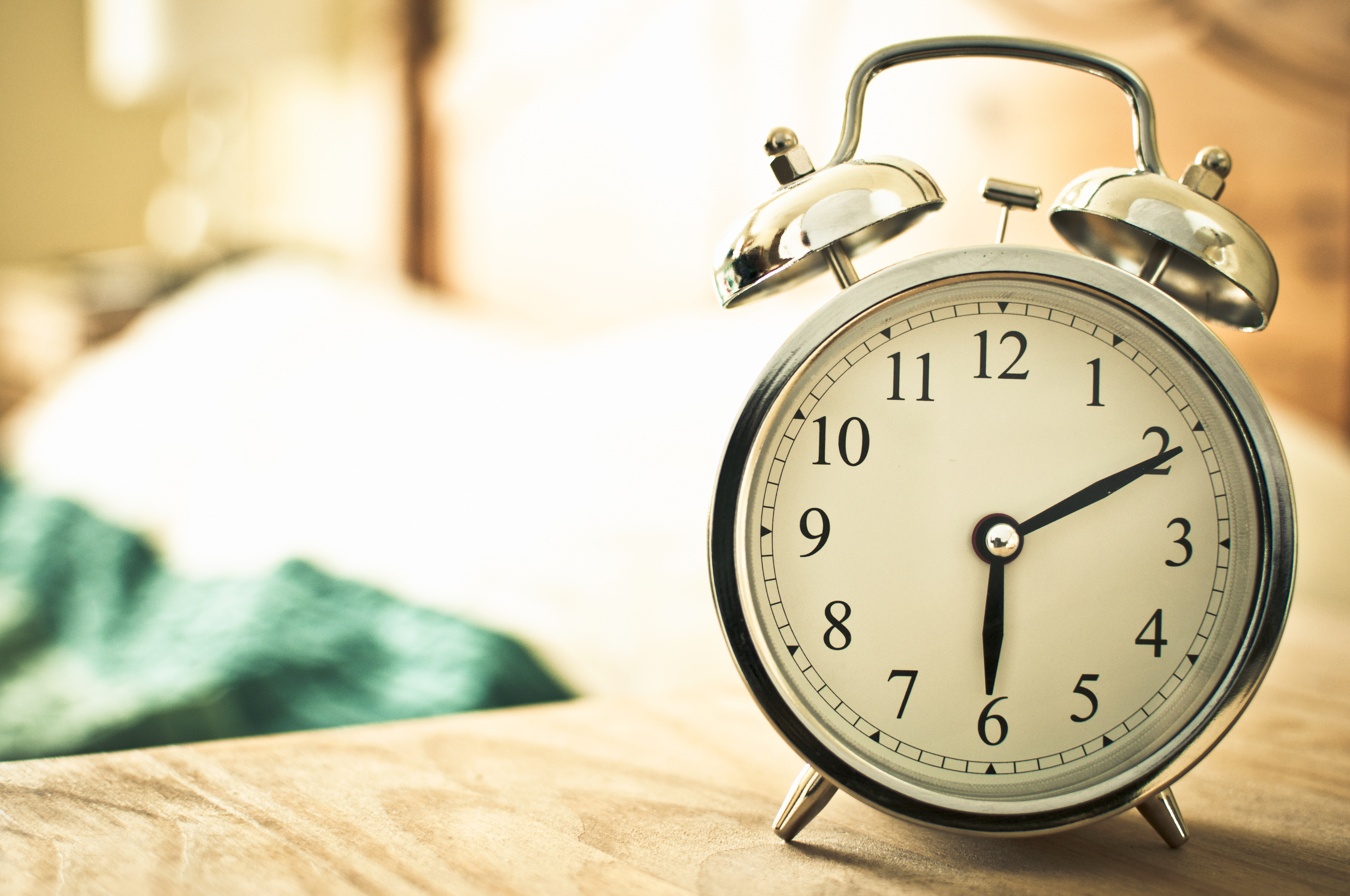 3 Essential Tips for Waking Up Early